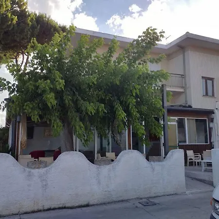 Spacious Double Beside The Sea Panzió 3*