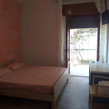 Spacious Double Beside The Sea Panzió 3*