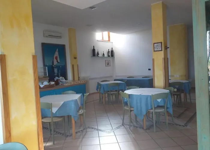 Oda ve Kahvaltı Spacious Double Beside The Sea