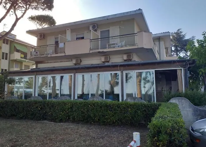 Oda ve Kahvaltı Spacious Double Beside The Sea 3*