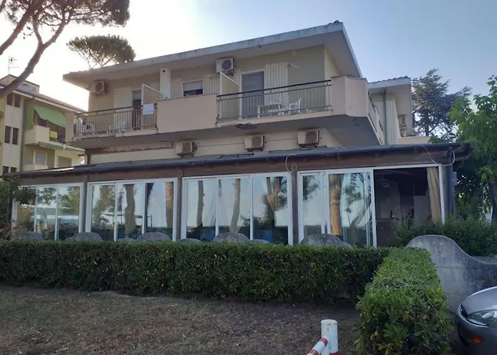 Spacious Double Beside The Sea Pineto